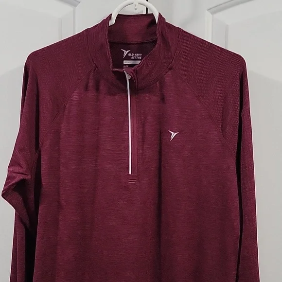 Old Navy Active Go-Dry Quarter Zip Performance Top - Picture 2 of 10